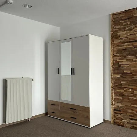 Touristenheim Bergfreude بيت شباب لوكباد